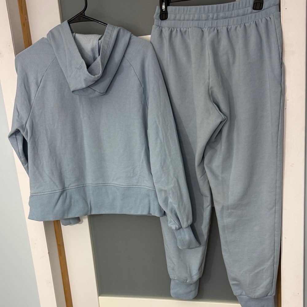 Asics Sky Blue Sweatshirt and Pants - Picture 5 of 9